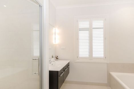 Photo of property in 24 Trecarne Street, Karaka, Papakura, 2113