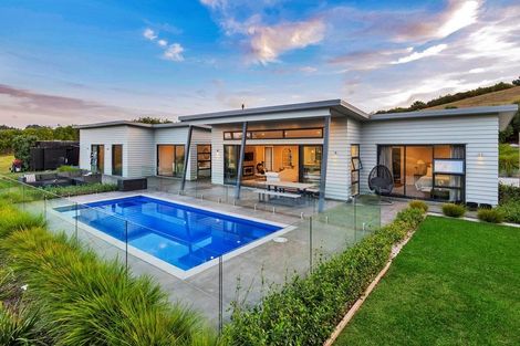 Photo of property in 99 Hauora Lane, Waitoki, 0871