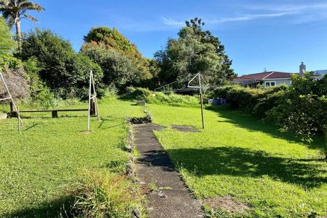 Photo of property in 24 School Road, Te Atatu South, Auckland, 0610