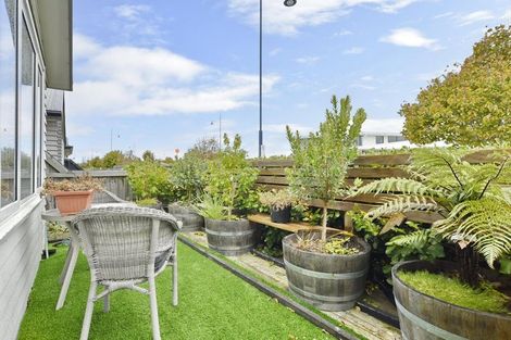 Photo of property in 26 Solander Road, Pegasus, 7612