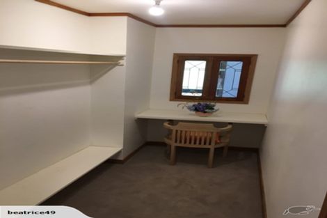 Photo of property in 3 Armour Road, Parau, Auckland, 0604