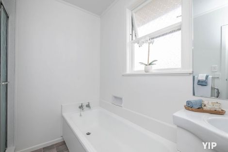 Photo of property in 11 Lenox Grove, Johnsonville, Wellington, 6037