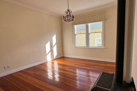 Photo of property in 8 Stirling Street, Berhampore, Wellington, 6023