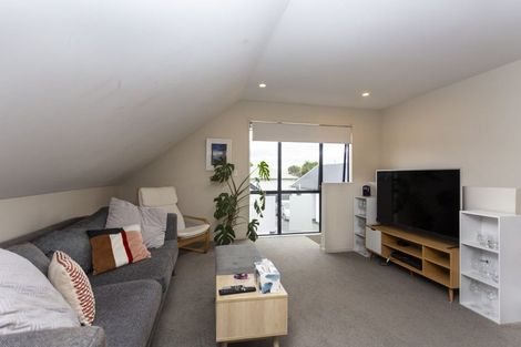 Photo of property in 1/75 Thackeray Place, Waltham, Christchurch, 8023