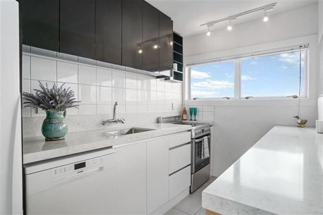 Photo of property in 4/183 Tamaki Drive, Kohimarama, Auckland, 1071