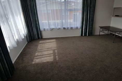 Photo of property in 2/211 Forrest Hill Road, Forrest Hill, Auckland, 0620