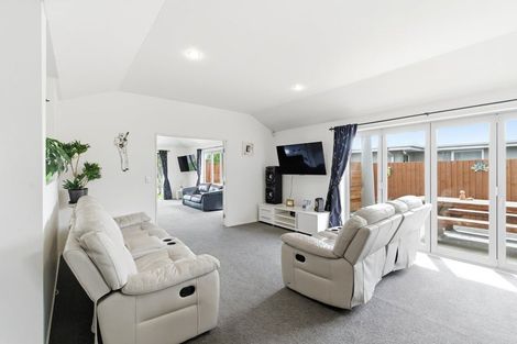 Photo of property in 15 Cridland Place, Halswell, Christchurch, 8025