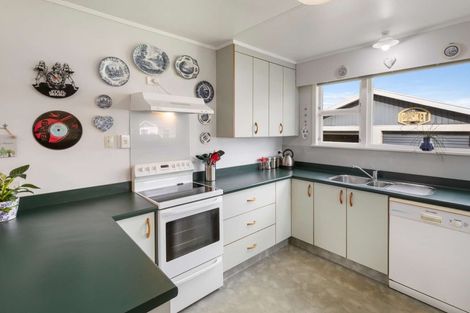 Photo of property in 13 Exeter Crescent, Springvale, Whanganui, 4501