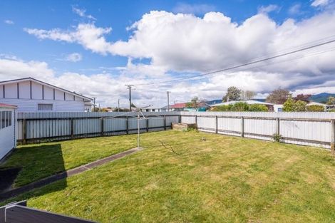 Photo of property in 15 Bledisloe Street, Levin, 5510