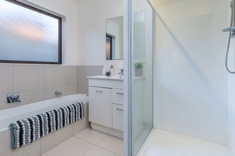 Photo of property in 75 Tiriwa Drive, Massey, Auckland, 0614