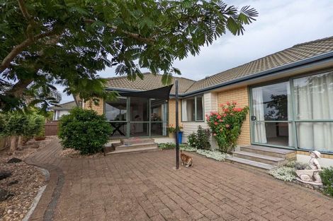 Photo of property in 4/57 Whitford Road, Botany Downs, Auckland, 2014