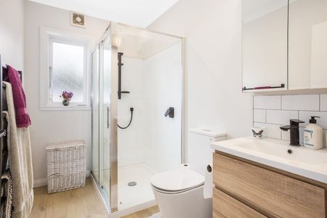 Photo of property in 15 Howard Road, Point Howard, Lower Hutt, 5013