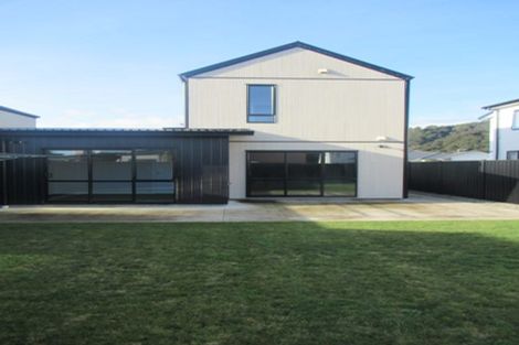 Photo of property in 54 Mawai Hakona Drive, Wallaceville, Upper Hutt, 5018