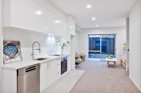 Photo of property in 10/3 Matuhi Rise, Henderson, Auckland, 0612