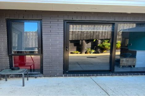 Photo of property in 8a Palmer Avenue, Glen Eden, Auckland, 0602