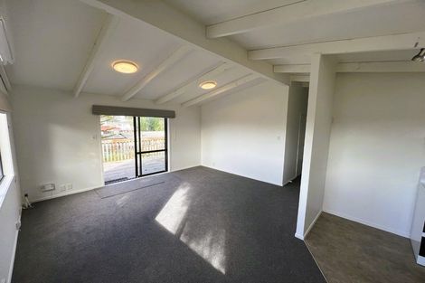 Photo of property in 1/537 Glenfield Road, Glenfield, Auckland, 0629