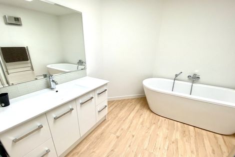 Photo of property in 8 Warbler Lane, Albert Town, Wanaka, 9305