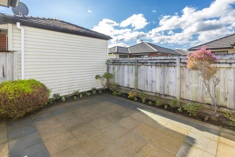 Photo of property in 4b Savage Crescent, Upper Hutt Central, Upper Hutt, 5018