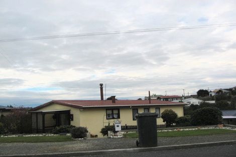 Photo of property in 19 Harwich Street, Balclutha, 9230