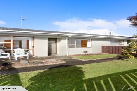 Photo of property in 2/15 Latham Avenue, Pakuranga, Auckland, 2010