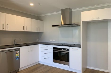 Photo of property in 4 Honowai Street, Kumeu, 0810