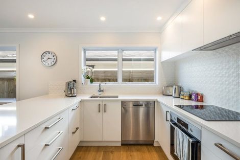 Photo of property in 3 Riroriro Close, Crofton Downs, Wellington, 6035