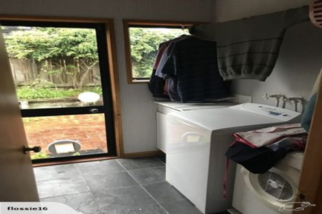 Photo of property in 3/2 Dallinghoe Crescent, Milford, Auckland, 0620