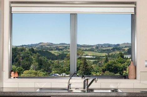 Photo of property in 38 Kereru Place, Pyes Pa, Tauranga, 3112
