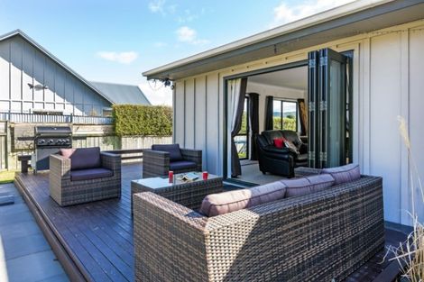 Photo of property in 120 Kinloch Road, Kinloch, Taupo, 3377