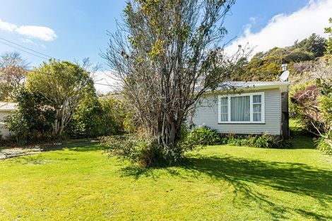 Photo of property in 21 Peel Place, Wainuiomata, Lower Hutt, 5014