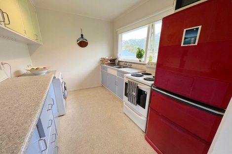 Photo of property in 6/139 Queens Drive, Lyall Bay, Wellington, 6022