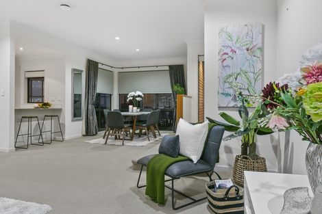 Photo of property in 23 Trotting Terrace, Fairview Heights, Auckland, 0632