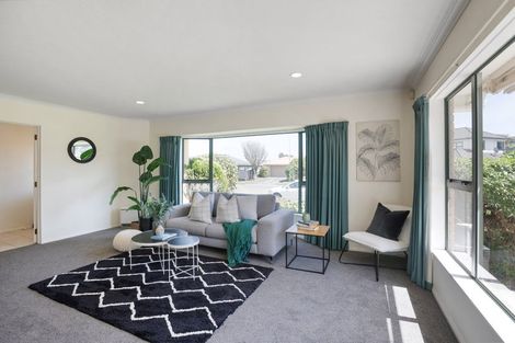 Photo of property in 6 Mistral Place, Paraparaumu Beach, Paraparaumu, 5032