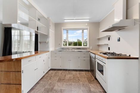 Photo of property in 14 Nugent Street, Bell Block, New Plymouth, 4312