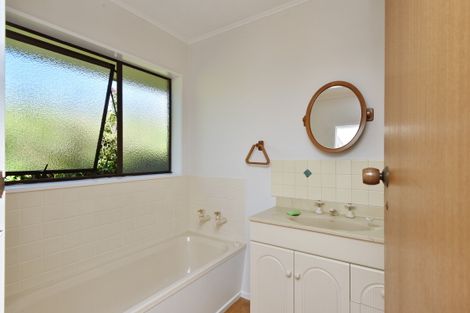 Photo of property in 64a Windermere Road, Papanui, Christchurch, 8053