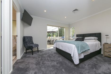 Photo of property in 6 Applemoors Way, Riverhead, 0820