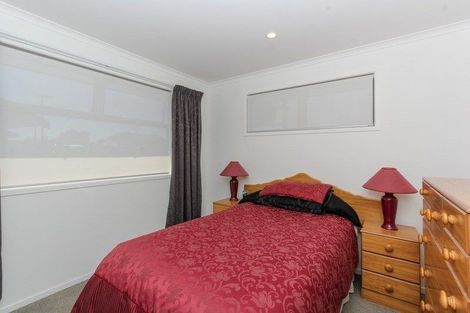Photo of property in 180 Tukapa Street, Westown, New Plymouth, 4310