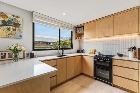 Photo of property in 1/26 Empire Road, Devonport, Auckland, 0624