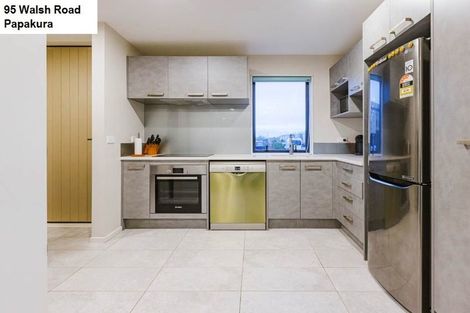 Photo of property in 95 Walsh Road, Papakura, 2110