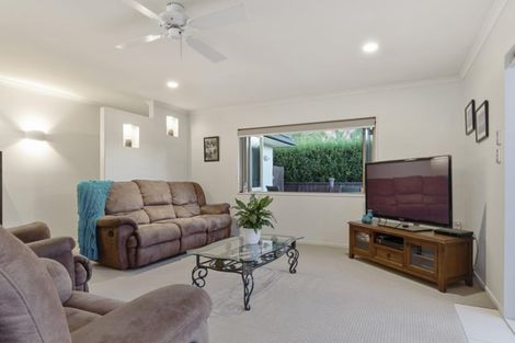 Photo of property in 18 St Clair Place, Browns Bay, Auckland, 0630