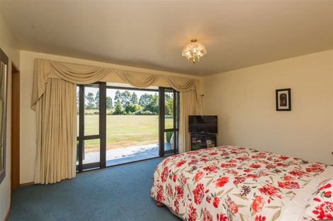 Photo of property in 301 School Road, West Eyreton, Rangiora, 7475