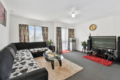 Photo of property in 2/114 Finlayson Avenue, Clendon Park, Auckland, 2103