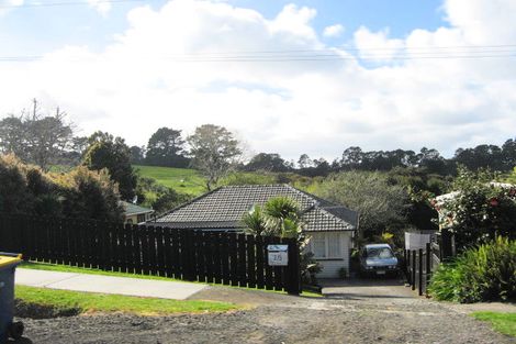 Photo of property in 28 Northfield Road, Waitakere, Auckland, 0816