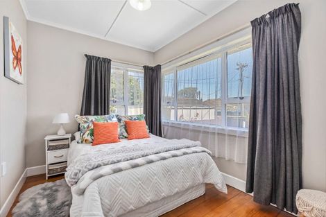 Photo of property in 15 Howden Street, Waiuku, 2123