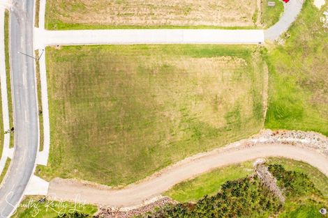 Photo of property in 10 Arahanga Road, Paparoa, 0571