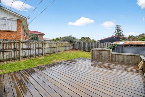 Photo of property in 1/5 Seabrook Avenue, New Lynn, Auckland, 0600