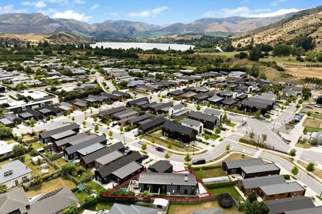 Photo of property in 14 Bellamore Street, Lake Hayes, Queenstown, 9304