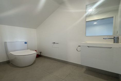 Photo of property in 60 Waipuhinui Way, Wiri, Auckland, 2104