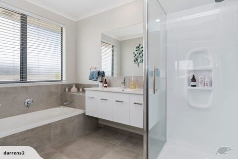 Photo of property in 2 Plantation Way, Papamoa, 3118