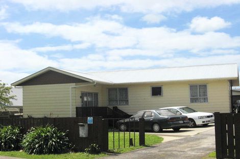 Photo of property in 4 Aden Place, Clendon Park, Auckland, 2103